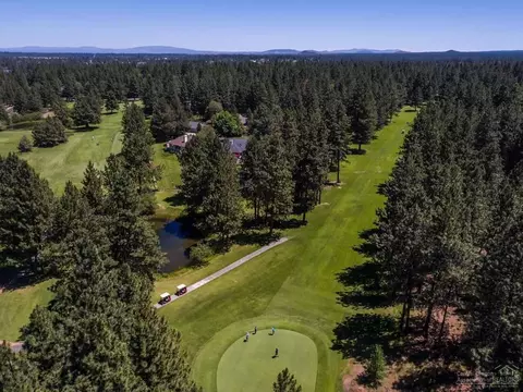 60821 Willow Creek Loop, Bend, OR 97702 photo 22