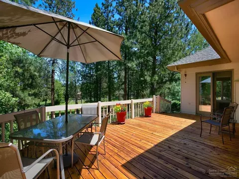 60821 Willow Creek Loop, Bend, OR 97702 photo 15