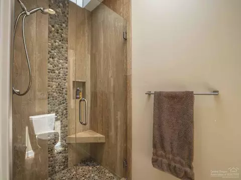 60821 Willow Creek Loop, Bend, OR 97702 photo 10