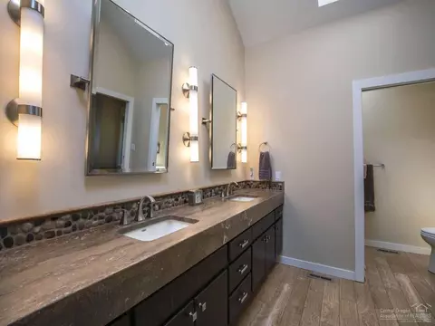 60821 Willow Creek Loop, Bend, OR 97702 photo 9