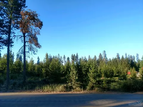 17135 Mayfield Dr, Bend, OR 97707 photo 2