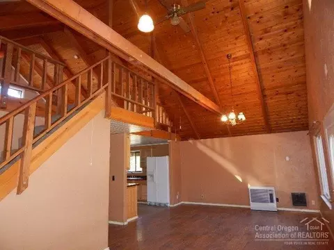 16266 Pine Drop Ln, La Pine, OR 97739 photo 2