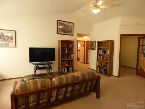 3365 NE Collier Ct, Bend, OR 97701 photo 4
