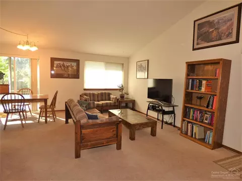 3365 NE Collier Ct, Bend, OR 97701 photo 3