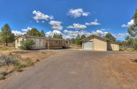 17541 Cascade Estates Dr, Bend, OR 97703 photo 2