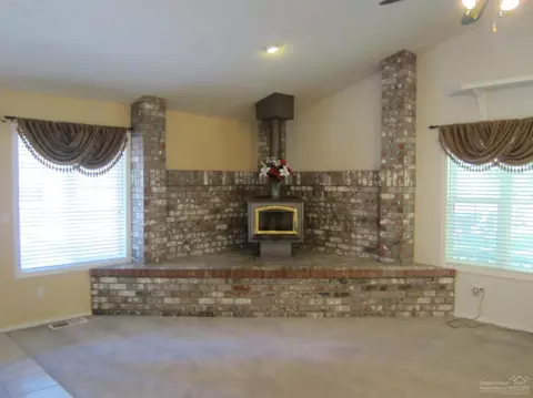 53501 Wildriver Way, La Pine, OR 97739 photo 3