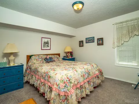 53501 Wildriver Way, La Pine, OR 97739 photo 12