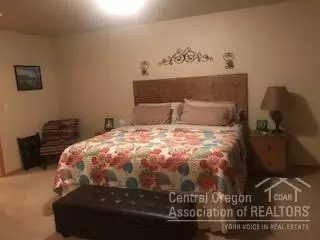 20587 Conifer Ave, Bend, OR 97702 photo 9