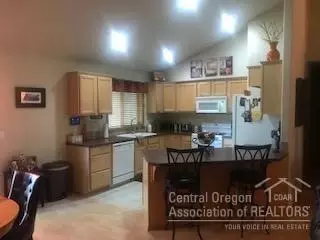 20587 Conifer Ave, Bend, OR 97702 photo 7