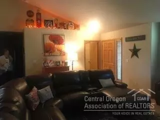 20587 Conifer Ave, Bend, OR 97702 photo 4