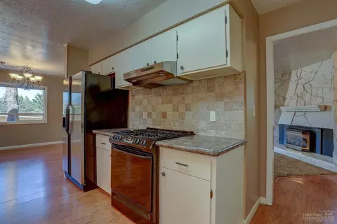 1529 SE Ramsay Rd, Bend, OR 97702 photo 6