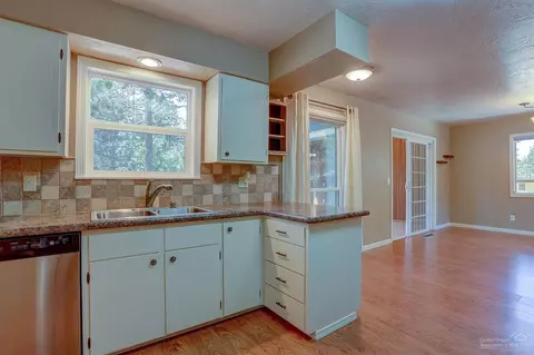 1529 SE Ramsay Rd, Bend, OR 97702 photo 7