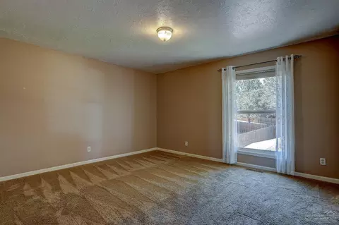 1529 SE Ramsay Rd, Bend, OR 97702 photo 14