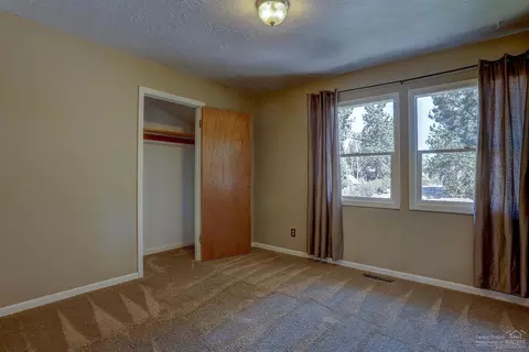 1529 SE Ramsay Rd, Bend, OR 97702 photo 11
