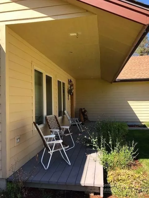 51331 Evans Way, La Pine, OR 97739 photo 3