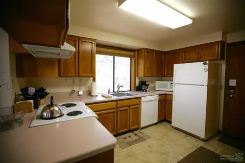 57576 White Elm Ln, Sunriver, OR 97707 photo 11