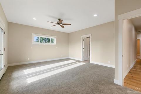 21340 View Ln, Bend, OR 97701 photo 9