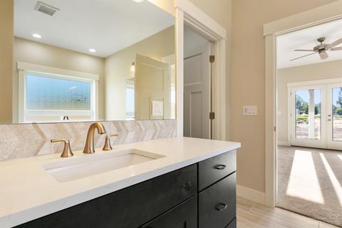 21340 View Ln, Bend, OR 97701 photo 10