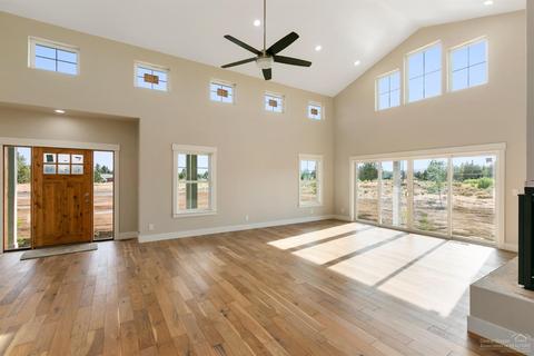 21340 View Ln, Bend, OR 97701 photo 4
