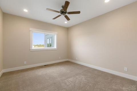 21340 View Ln, Bend, OR 97701 photo 16