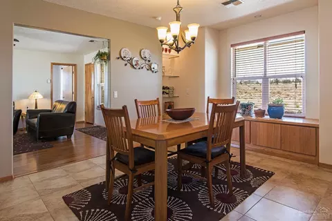 62060 Dodds Rd, Bend, OR 97701 photo 8