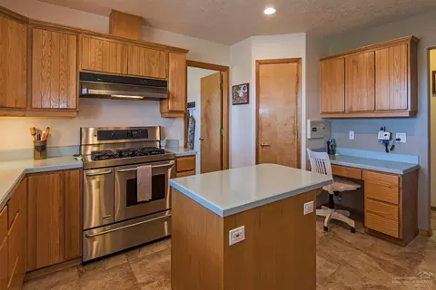 62060 Dodds Rd, Bend, OR 97701 photo 6