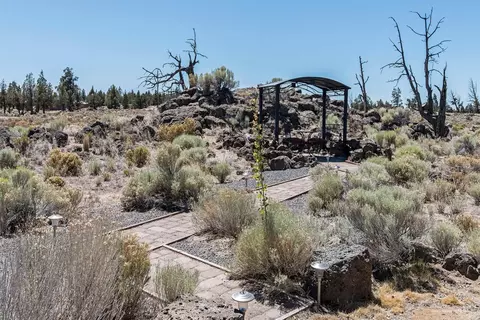 62060 Dodds Rd, Bend, OR 97701 photo 22