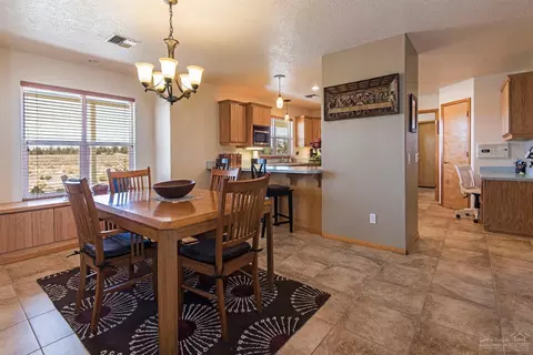 62060 Dodds Rd, Bend, OR 97701 photo 7