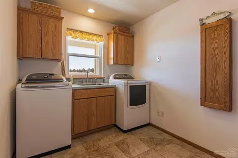 62060 Dodds Rd, Bend, OR 97701 photo 16