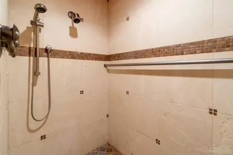 61637 Tam Mcarthur Loop, Bend, OR 97702 photo 13