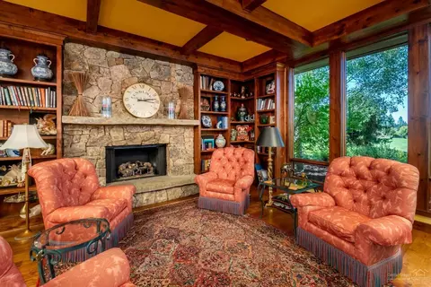 61637 Tam Mcarthur Loop, Bend, OR 97702 photo 7