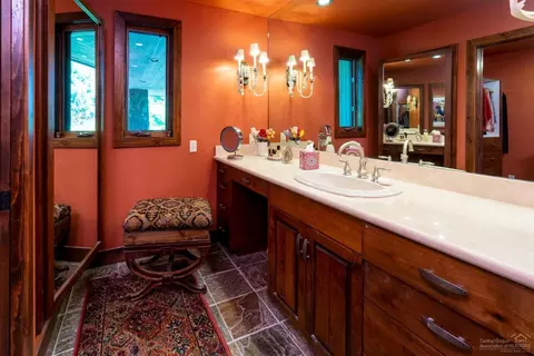 61637 Tam Mcarthur Loop, Bend, OR 97702 photo 12