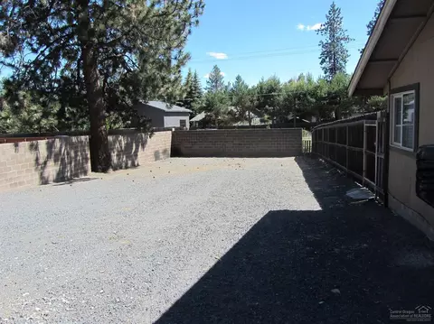 21051 Juniperhaven Ave, Bend, OR 97702 photo 22