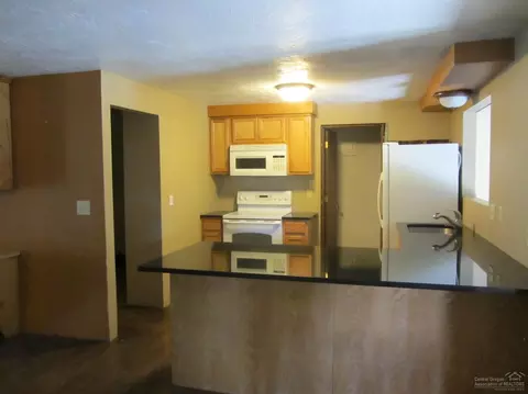 21051 Juniperhaven Ave, Bend, OR 97702 photo 21