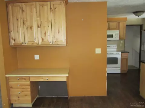 21051 Juniperhaven Ave, Bend, OR 97702 photo 11