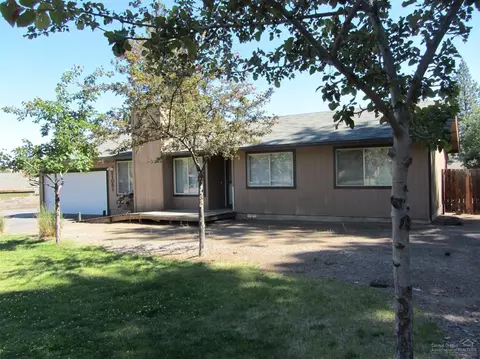 21051 Juniperhaven Ave, Bend, OR 97702 photo 1
