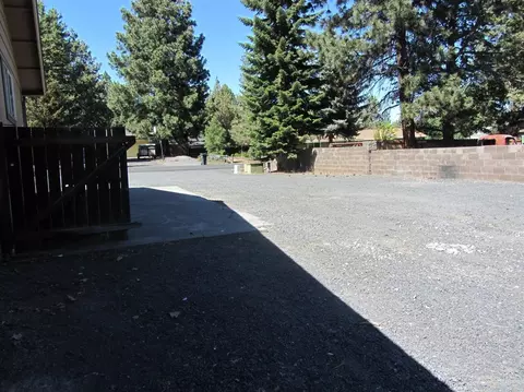 21051 Juniperhaven Ave, Bend, OR 97702 photo 8