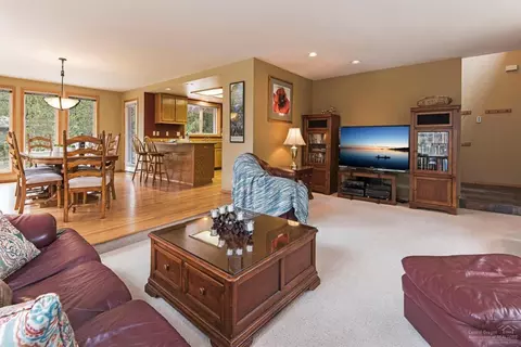 58043 Kinglet Rd, Sunriver, OR 97707 photo 1