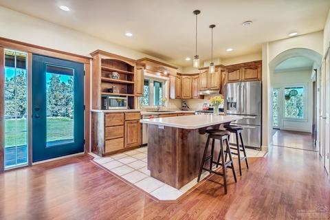 65365 Concorde Ln, Bend, OR 97703 photo 9