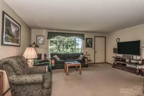 65029 97th St, Bend, OR 97703 photo 3