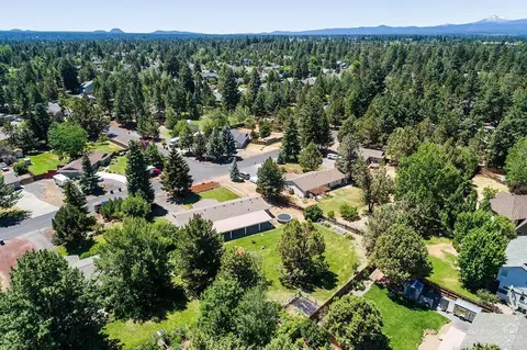 21020 Thomas Dr, Bend, OR 97702 photo 23