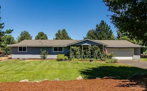 21020 Thomas Dr, Bend, OR 97702 photo 2