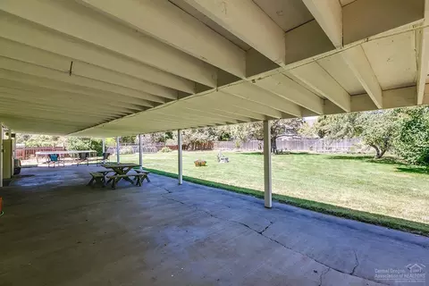 21020 Thomas Dr, Bend, OR 97702 photo 20