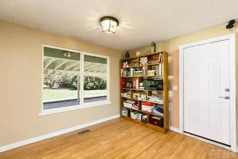21020 Thomas Dr, Bend, OR 97702 photo 8