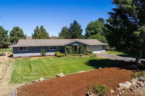 21020 Thomas Dr, Bend, OR 97702 photo 1