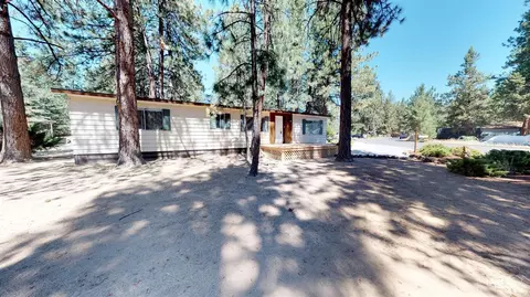 61053 Springcrest Dr, Bend, OR 97702 photo 3