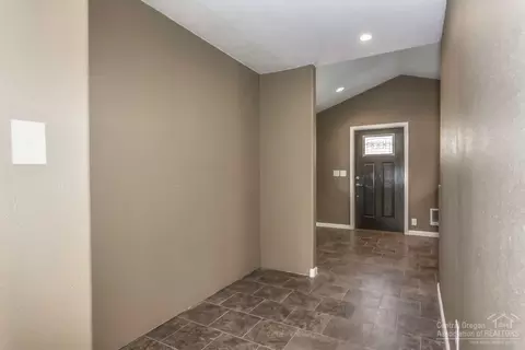 16240 Pine Drop Ln, La Pine, OR 97739 photo 5