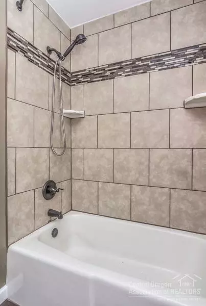 16240 Pine Drop Ln, La Pine, OR 97739 photo 21