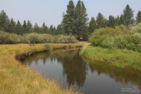 55046 Lazy River Dr, Bend, OR 97707 photo 2