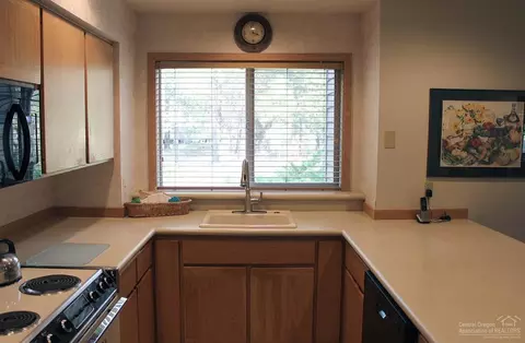 57405 Beaver Ridge Loop, Sunriver, OR 97707 photo 7